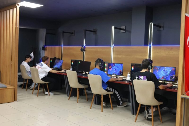 Keçiören'de Zafer Bayramı Coşkusu Espor Turnuvasıyla Taçlandı