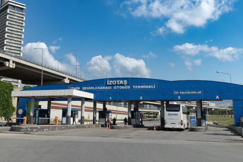 İzmir Otogarı'nın Yeni İşletme Modeli Belirlendi: Otopark, Ticari Alanlar ve Ulaşım Hizmetleri Farklı Şirketlere Emanet