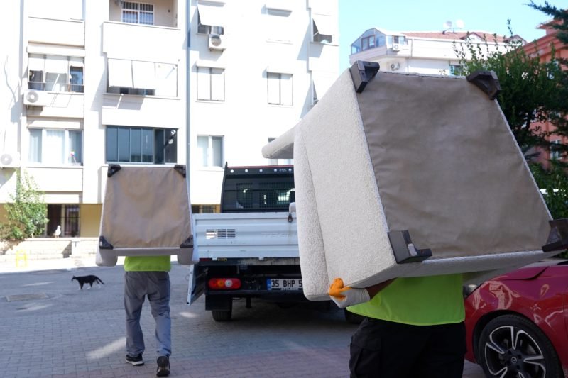 Maltepe Belediyesi İhtiyaç Sahibi Hanelere Ev Eşyası Desteği Sağlıyor