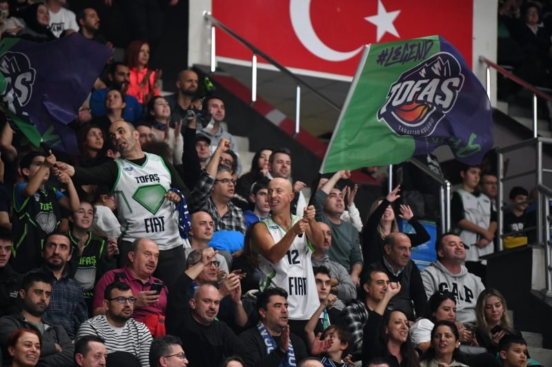 TOFAŞ Basketbol'dan Yeni Sezon Kombineleri Taraftarlarla Buluşuyor