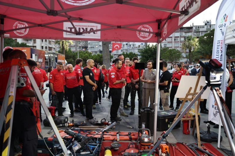 Karabağlar'da Afetlere Karşı Hazırlık Seferberliği: İş Birliği ve Koordinasyon Güçleniyor