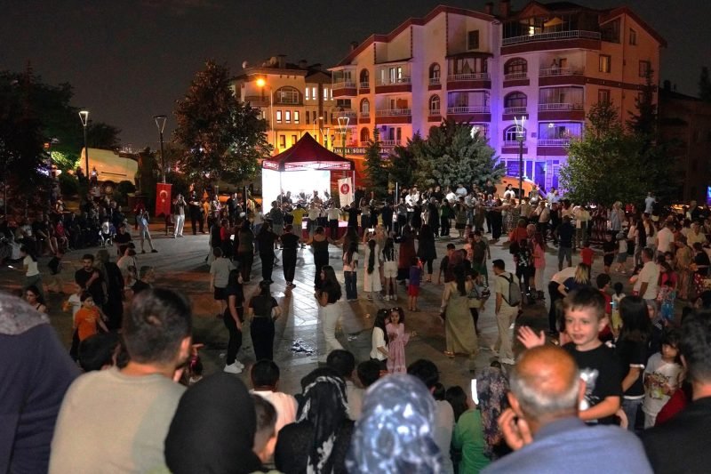 Keçiören'de Park Konserleri Vatandaşlardan Tam Not Aldı