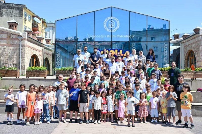 Yıldırım'da Yaz Okulu Başladı: Çocuklar Bilim ve Sanatla Buluşuyor