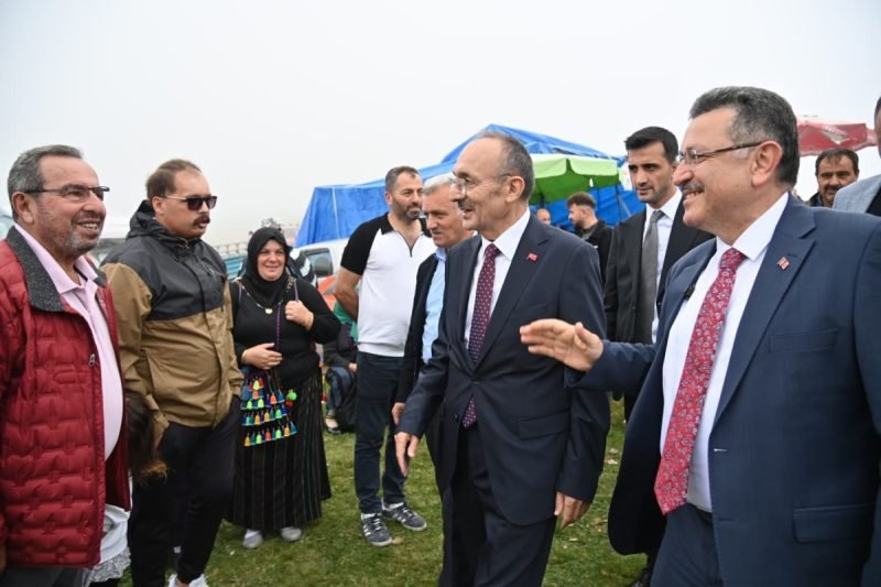 Başkan Genç, Düzköy'de Çoban Derneği Şenliği'ne Katılarak Vatandaşlarla Buluştu