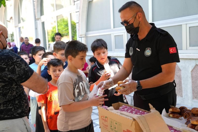 Keçiören Belediyesi, Yaz Kur'an Kursu Öğrencilerine İkramda Bulundu