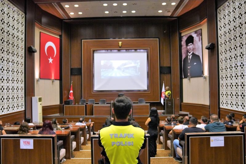 Keçiören Belediyesi Personeline Trafik Güvenliği Bilgilendirmesi Yapıldı