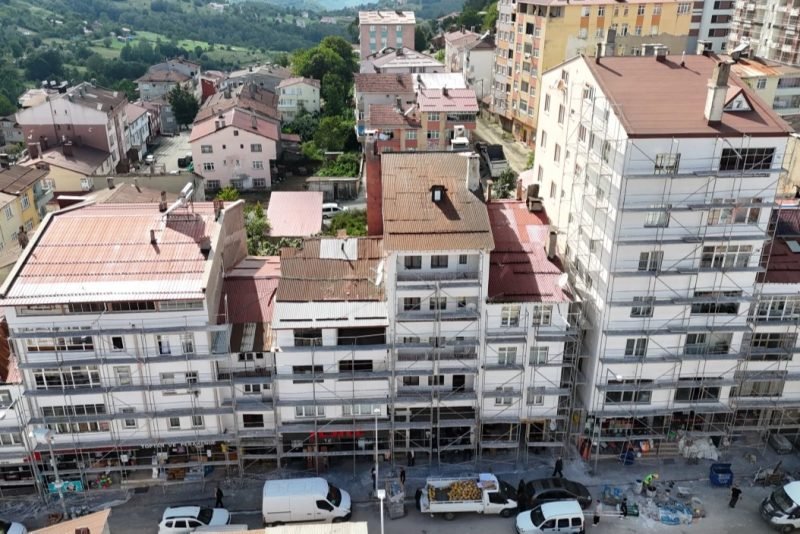 Ordu'da Akkuş'un Çehresi 124 Binanın Dış Cephe Yenilemesiyle Değişiyor