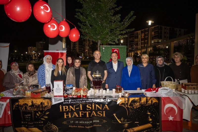 Malatya Belediye Başkanı Sami Er, İbn-i Sina Haftası Etkinliklerinde Vatandaşlarla Buluştu