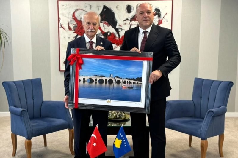Trakya Üniversitesi Heyeti Kosova'da Eğitim ve Sağlık Alanında İş Birliği Fırsatlarını Görüşmek Üzere Ziyaretlerde Bulundu