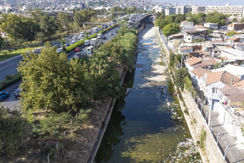 İzmir Dereleri Temizleniyor: Yıl Boyunca 233 Bin Ton Atık Toplandı