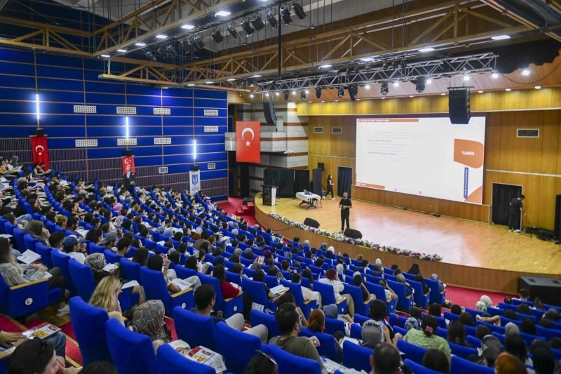 Ankara'da KPSS Adaylarına Ücretsiz 5 Günlük Tekrar Kampı Başladı