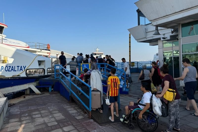 İzmir'den Urla ve Mordoğan'a Yaz Seferleri Yoğun Talep Görüyor