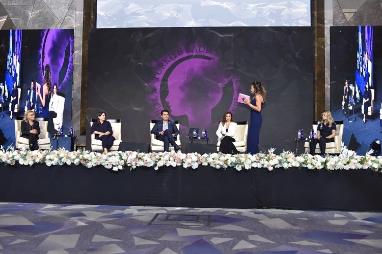 III. Türkiye Kadın Zirvesi kapsamında kadın liderler ve girişimciler İstanbul'da bir araya gelecek.