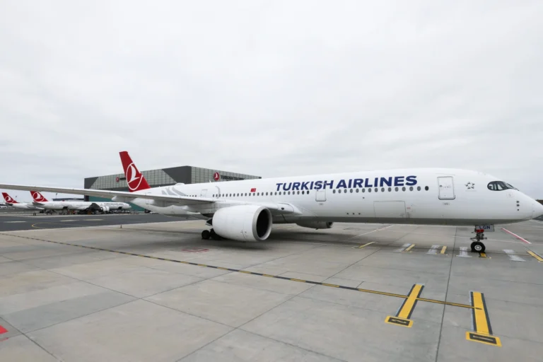 Türk Hava Yolları'nın Airbus A350 uçağı, 6.232 saati aşan uçuş süresiyle dünya rekoru kırdı.