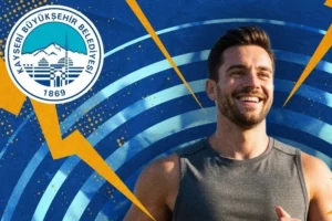 Uluslararası Kayseri Yarı Maratonu'na katılan sporcuların koştuğu bir görüntü