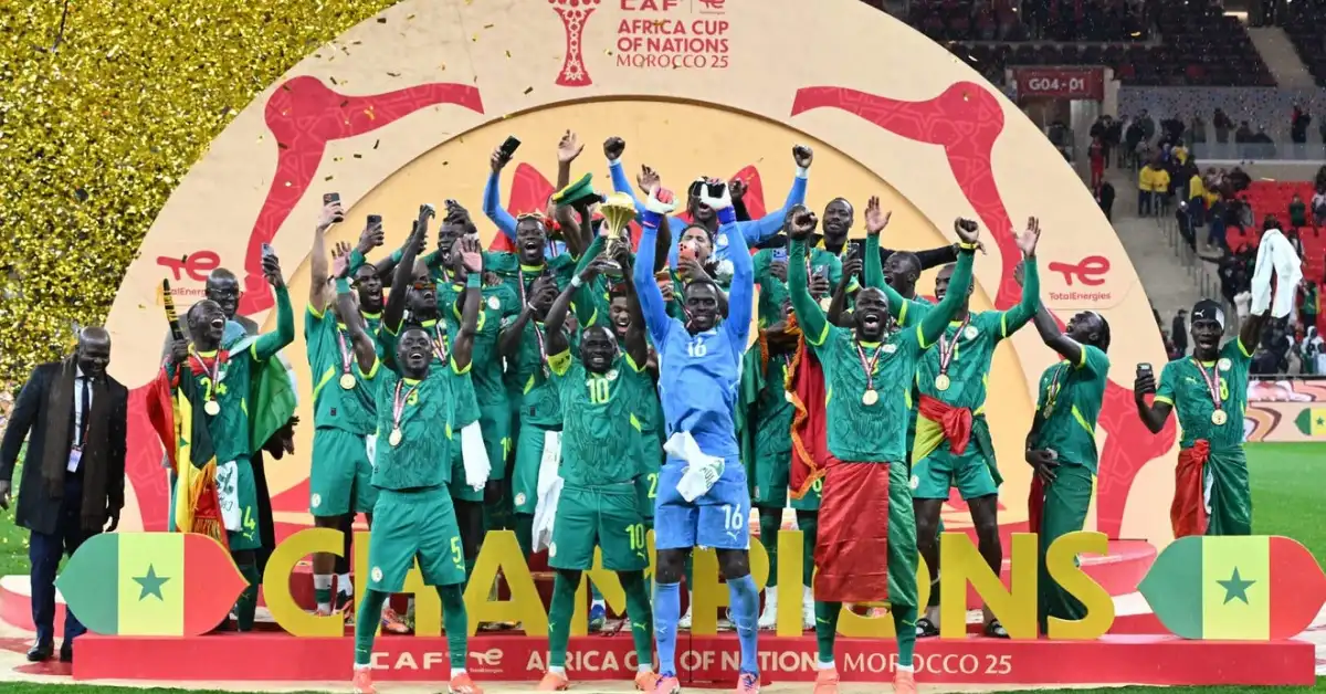 Afrika Uluslar Kupası finalinde Senegal'in şampiyonluğu iptal edildi, kupa Fas'a verildi.