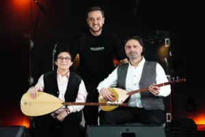 Ahmet Gültekin ve Güler Duman'ın birlikte seslendirdiği 'Mihman' türküsünün kapak görseli