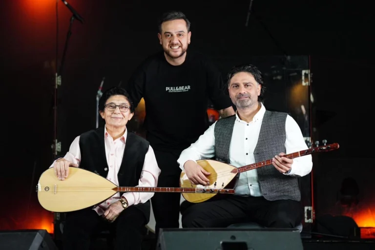 Ahmet Gültekin ve Güler Duman'ın birlikte seslendirdiği 'Mihman' türküsünün kapak görseli