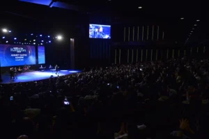 Ahmet Şafak, Cumhurbaşkanlığı Külliyesi'nde Ramazan konseri verirken