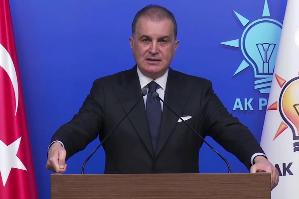 AK Parti Sözcüsü Ömer Çelik, Ortadoğu gelişmeleri ve CHP lideri Özgür Özel hakkında açıklama yapıyor.