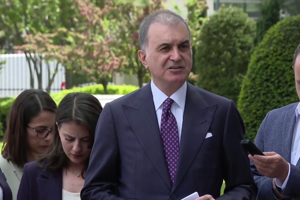 AK Parti Sözcüsü Ömer Çelik'ten CHP Lideri Özgür Özel'e Dış Politika Tepkisi