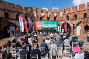 Alanya Ultra Trail organizasyonu, doğa ve tarihle iç içe geçen parkurlarda sporcuları ağırlıyor.