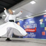 Alaşehir'de Manisa Büyükşehir Belediyesi'nin düzenlediği iftar programı