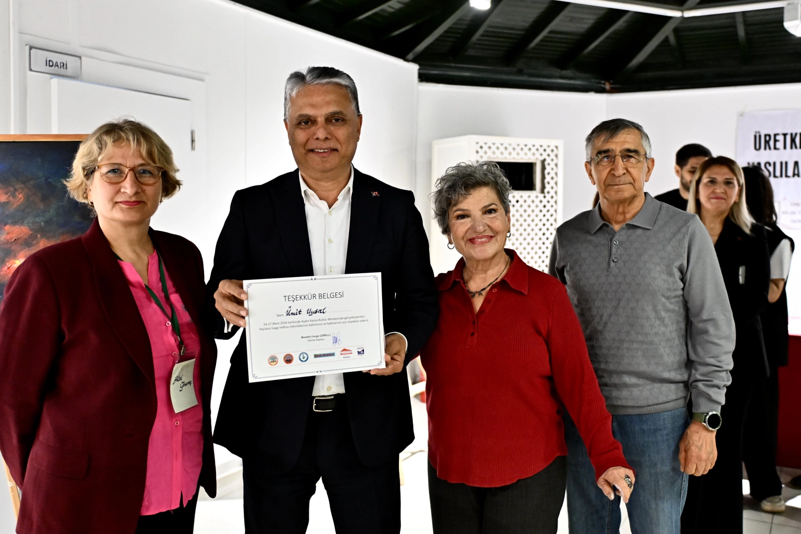 Muratpaşa Belediye Başkanı Ümit Uysal, yaşlı dostu kent vurgusu yaparken