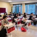 Milyonlarca öğrenci yarın ders başında olacak, ara tatil sona erdi.