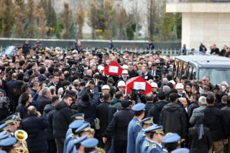 ASELSAN şehitleri Süleyman Cemre Kahraman ve İsmail Enes Can, Ankara'da son yolculuğuna uğurlandı.