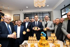 Balıkesir'de Ondan Yerel Market'in açılışından genel görünüm