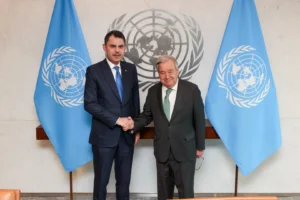Bakan Murat Kurum, Birleşmiş Milletler temsilcileriyle sıfır atık ve COP31 süreci hakkında görüşüyor.