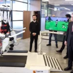 Sanayi ve Teknoloji Bakanı Mehmet Fatih Kacır, ODTÜ Teknokent'te yerli otonom sürüş teknolojisini test ederken