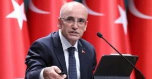 Hazine ve Maliye Bakanı Mehmet Şimşek ve Bakanlık binası