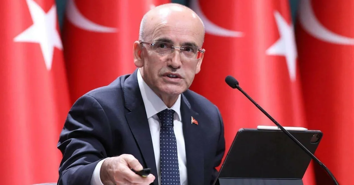 Hazine ve Maliye Bakanı Mehmet Şimşek ve Bakanlık binası