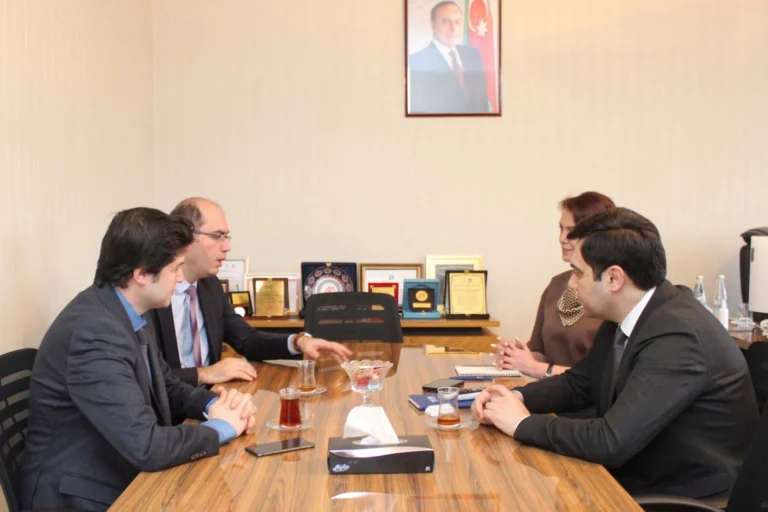 Türkiye ve Azerbaycan arasında akademik iş birliği toplantısı Bakü'de yapıldı