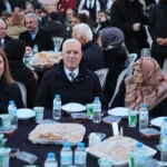 Bursa Büyükşehir Belediye Başkanı Mustafa Bozbey, Kadir Gecesi'nde doğup büyüdüğü Özlüce Mahallesi'nde komşularıyla iftar yaptı.