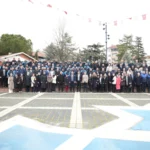 Yenişehir Belediye Başkanı Ercan Özel, belediye personeline 'Sizler bu şehrin görünmeyen kahramanlarısınız' dedi.