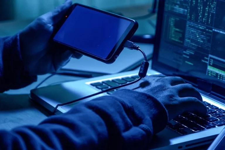 Bayram öncesi siber dolandırıcılık uyarısı: Yapay zeka destekli sahte mesajlara dikkat edin.