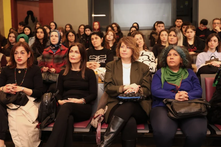 Osmangazi Belediyesi tarafından düzenlenen Duygusal Dayanıklılık Atölyesi'nden genel bir görünüm