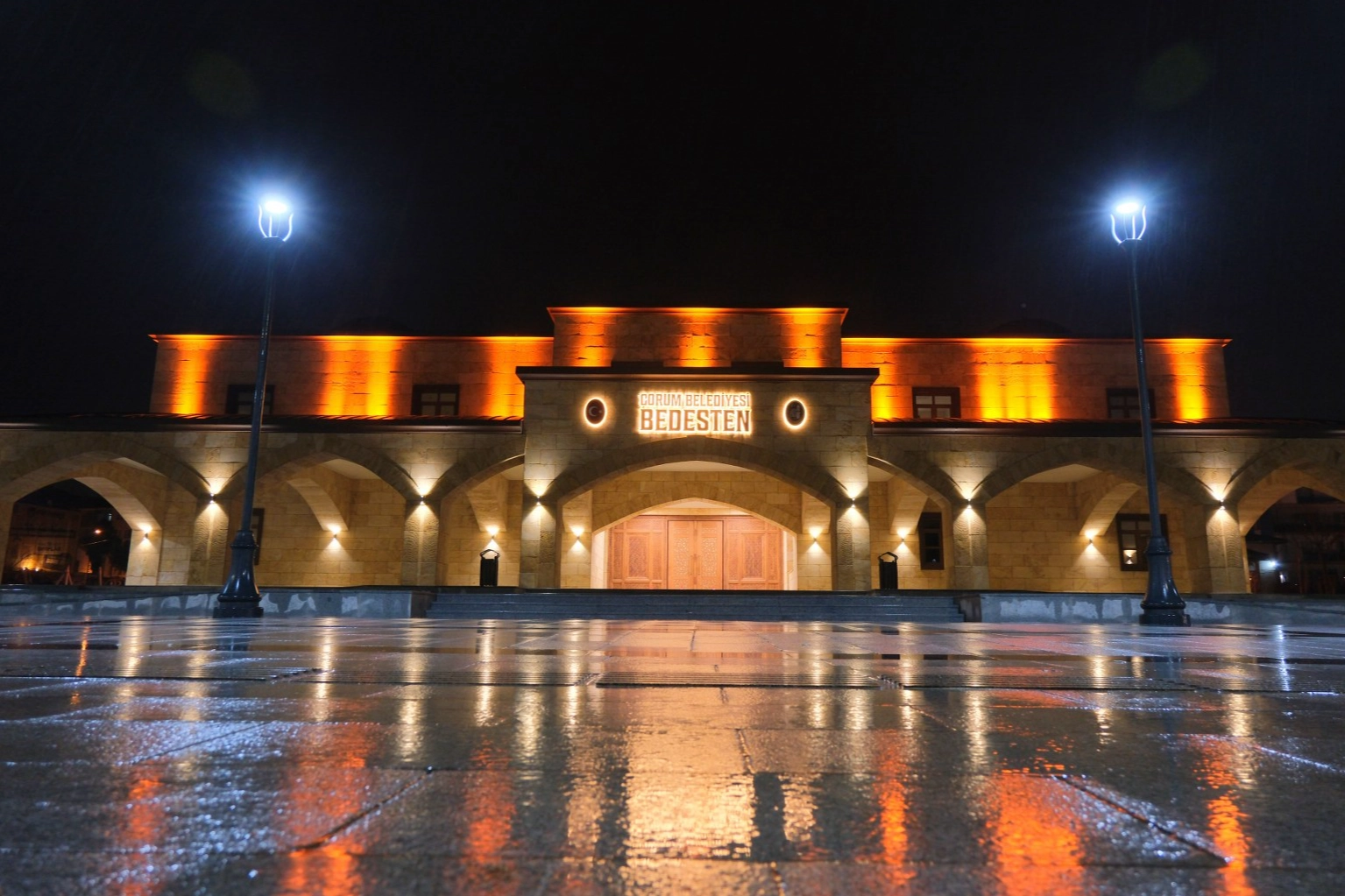 Çorum Bedesten'de düzenlenen Kutsal Emanetler Sergisi'nden bir görünüm