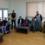 Çorum Belediyesi ekipleri hastane ve huzurevi ziyaretinde bayram paketi dağıtıyor