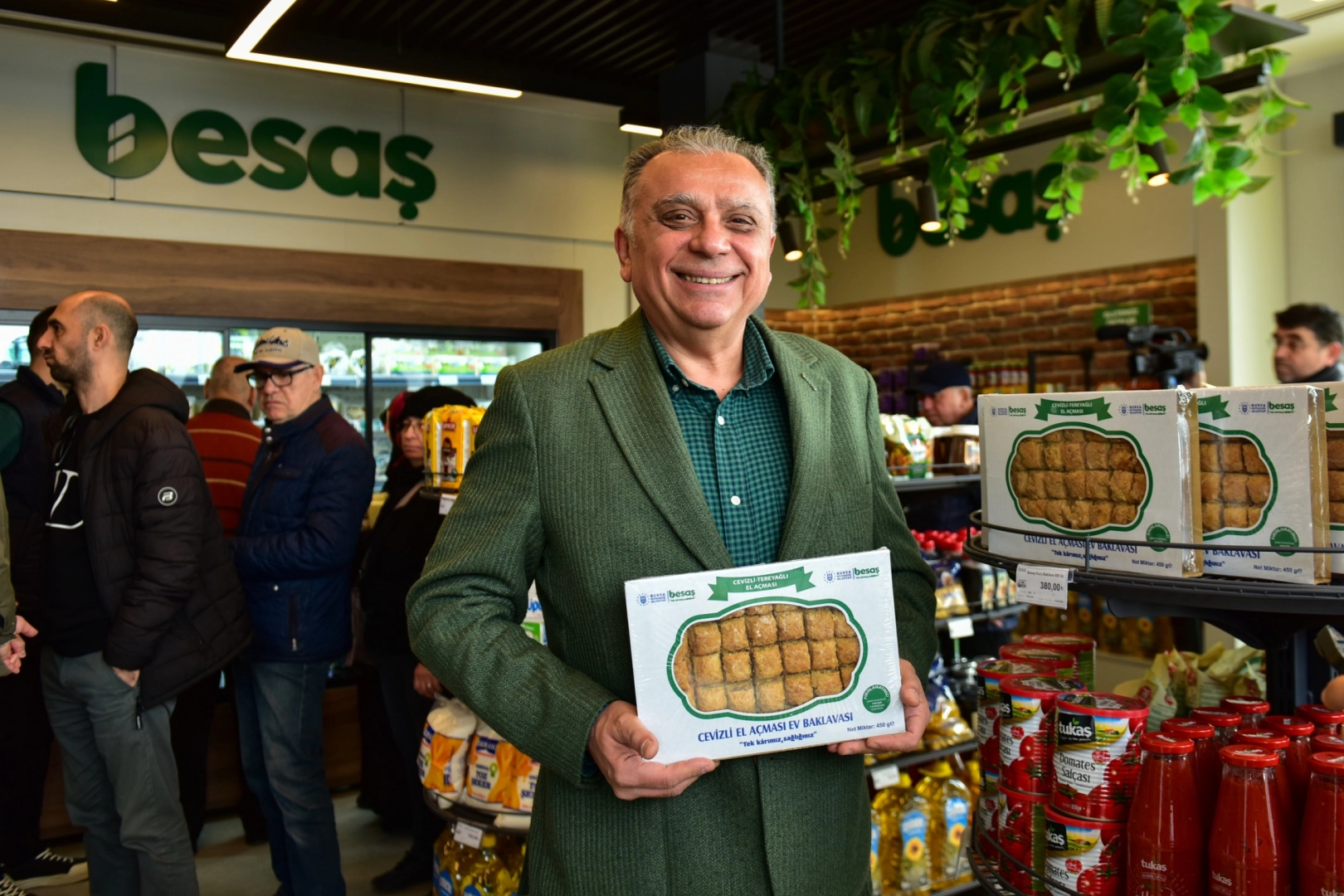 BESAŞ cevizli tereyağlı el açması baklava satışı