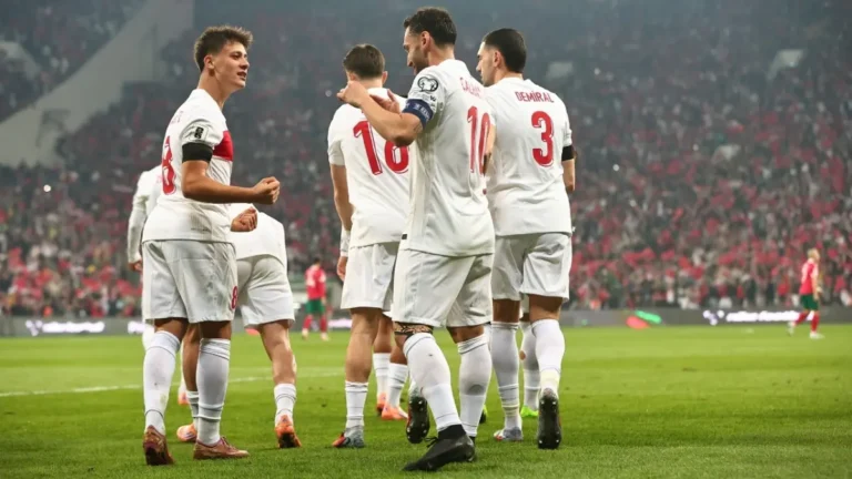 A Milli Takım'ın 2026 FIFA Dünya Kupası Elemeleri play-off final maçında görev alacak İngiliz hakem Michael Oliver