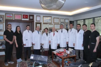 Organ bağışı sayesinde hayata tutunan hastalar ve doktorlar