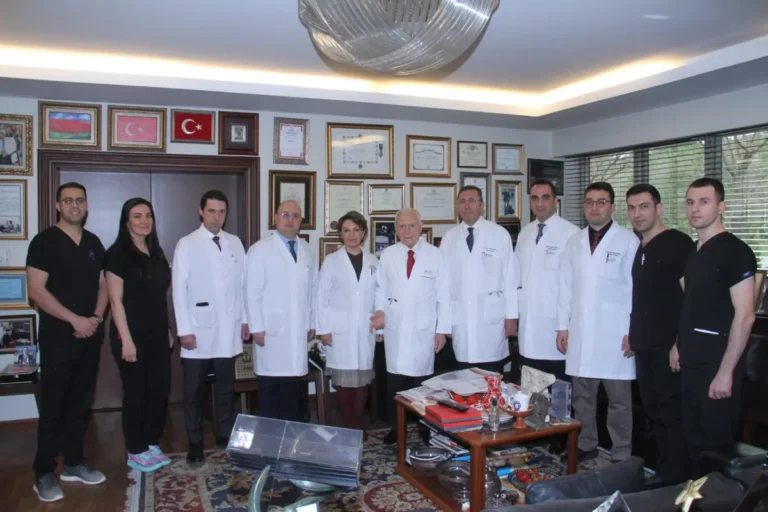 Organ bağışı sayesinde hayata tutunan hastalar ve doktorlar