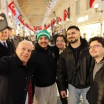 Bursa Büyükşehir Belediye Başkanı Mustafa Bozbey, Tarihi Çarşı esnafıyla bayramlaştı.