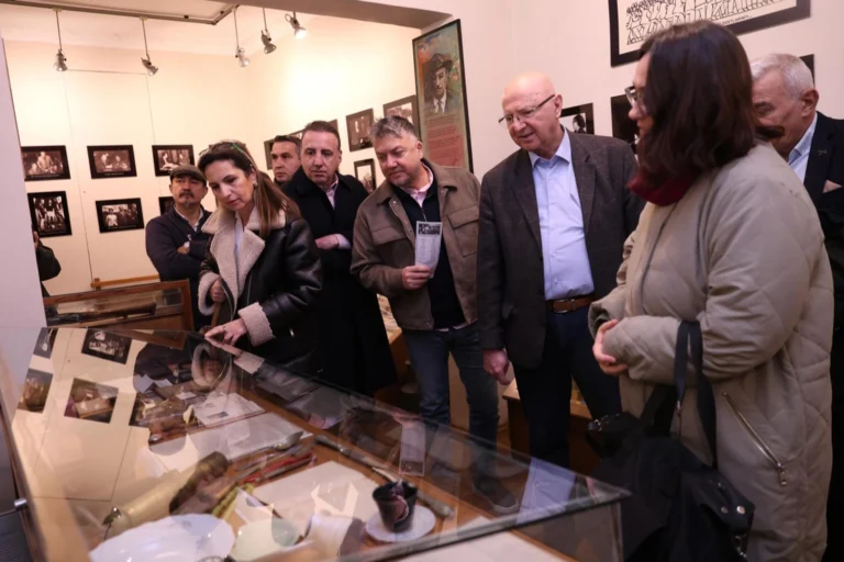 Bursa basını Orhan Kemal Müzesi'ni ziyaret etti