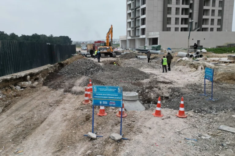 Bursa Büyükşehir Belediyesi'nden ilçelere modern altyapı hatları