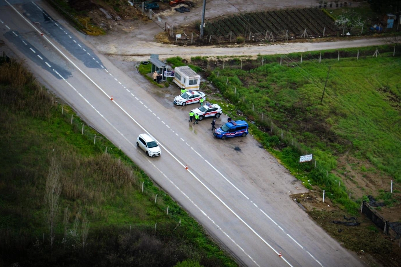 Bursa'da Jandarma ekipleri bayram öncesi trafik denetimlerini artırdı